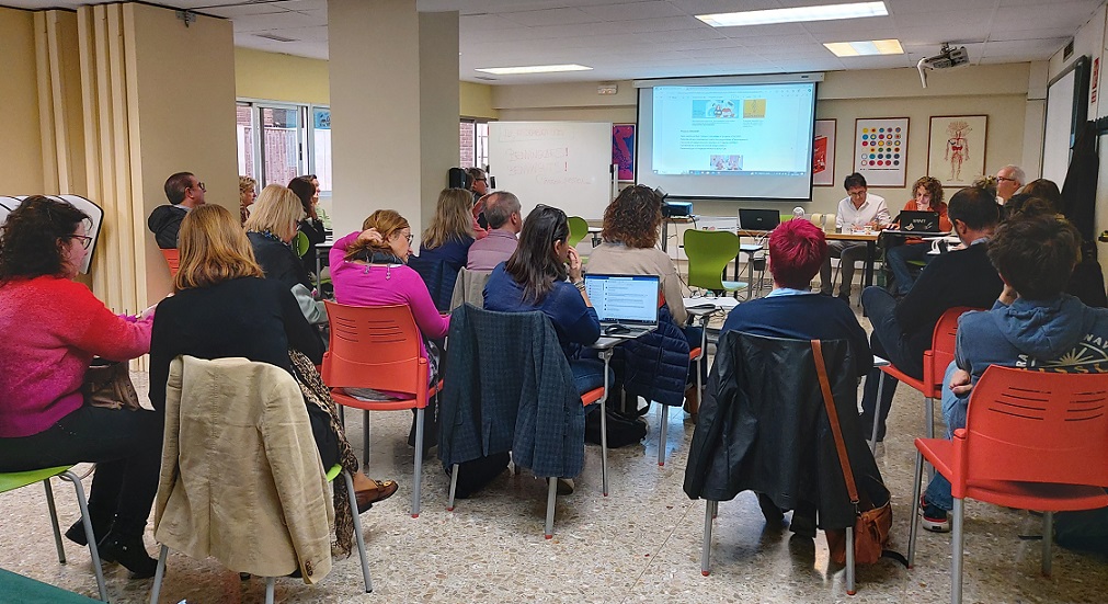 La UCEV celebra su Asamblea Extraordinaria e invita a las escuelas cooperativas a hacer una movilización silenciosa por la paz